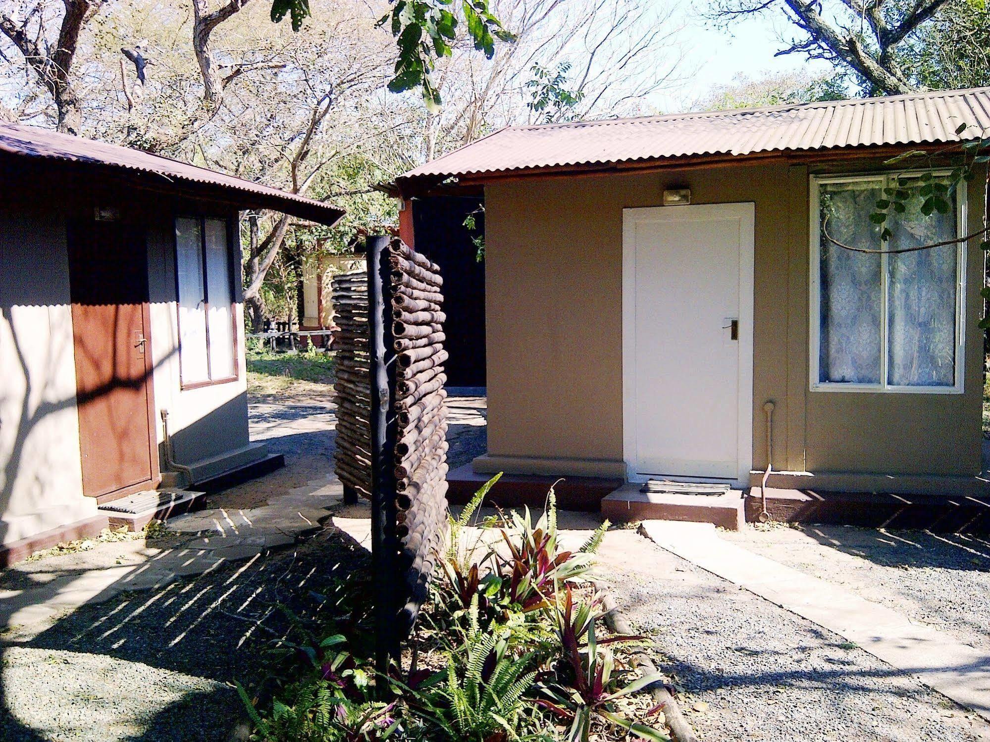 Isinkwe Backpackers Bushcamp Ξενοδοχείο Hluhluwe Εξωτερικό φωτογραφία